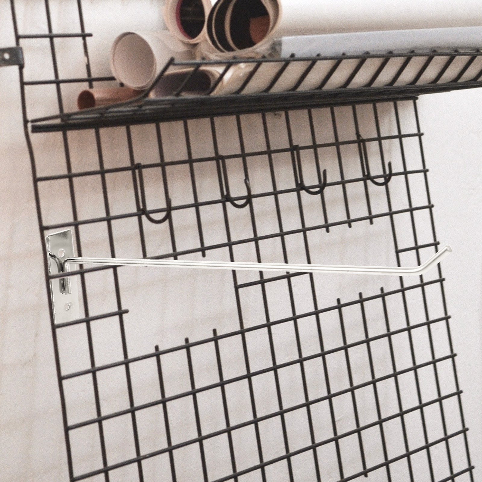 Workshop Tools Wallpaper - قطعتان من خطافات معدنية لتنظيم الأدوات