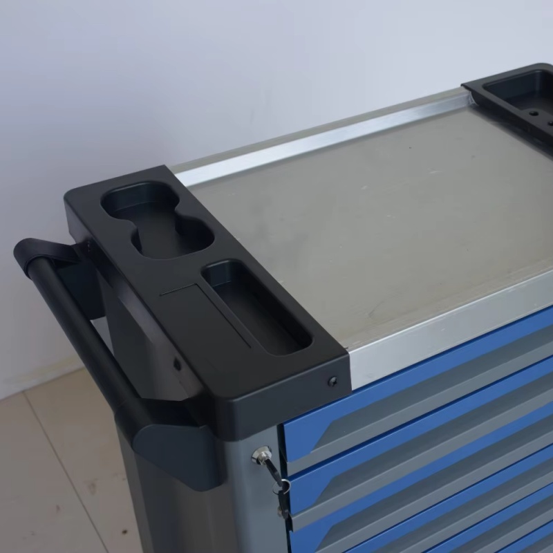 خزانة أدوات فولاذية متحركة بـ  - مراجعة Tools For Garage Workshop وسعره